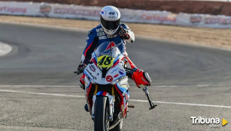 Reconocimiento al piloto con discapacidad Carlos Blanco, "un ejemplo de superación personal y deportiva"