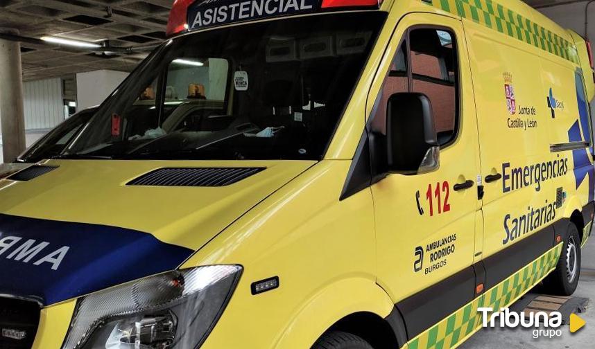 Un herido en una salida de vía y vuelco del turimo en Villaveza de Valverde 