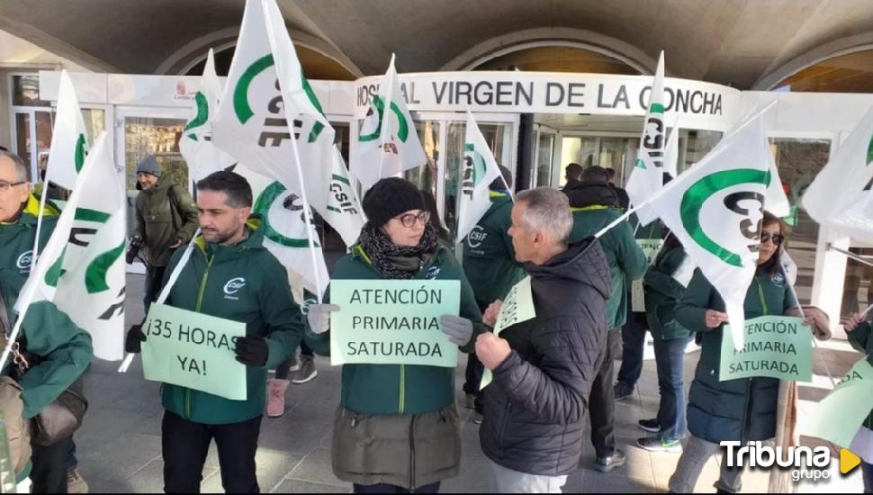 El descontento por el "caos" en sanidad concentra a sanitarios en el Virgen de la Concha de Zamora