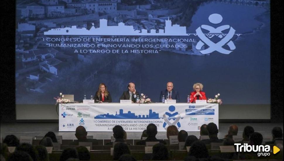 Las enfermeras piden en el congreso de Zamora más plazas universitarias ante el déficit en Castilla y León