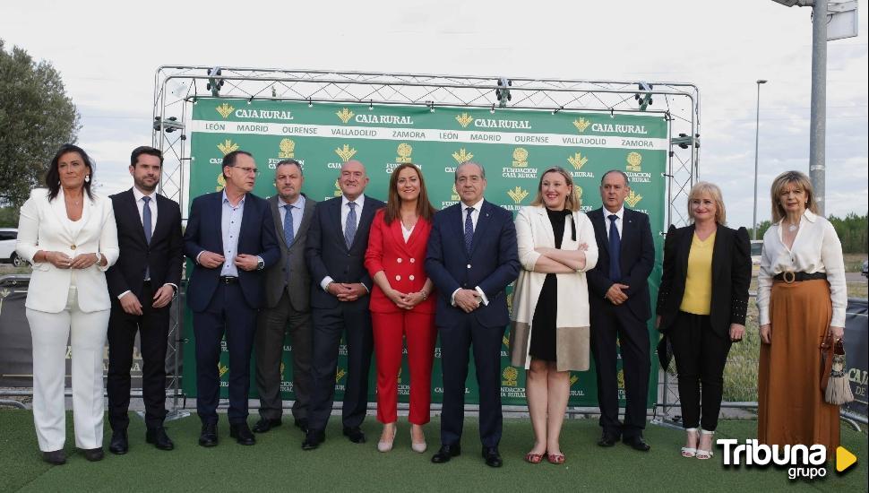 El homenaje de Caja Rural a Cipriano García tras 50 años de dedicación a la entidad