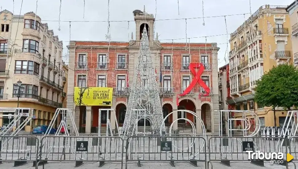 La iluminación navideña se extenderá este año a la torre de la Iglesia de San Juan