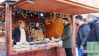 La promoción de los productos de Zamora en el Mercado Navideño de la plaza de la Constitución