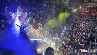 Zamora celebra el adelanto de la Nochevieja con la asistencia de unas 10.000 personas en la Plaza Mayor