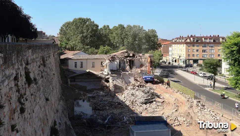 El derribo más grande para liberar la Muralla de Zamora en La Feria: Cuatro viviendas y un millón de euros