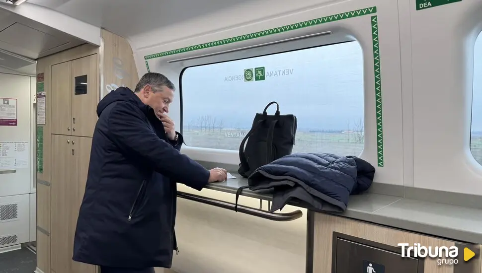 El presidente de la Diputación de Zamora, indignado ante "la falta de gestión" en Renfe y una hora de retraso